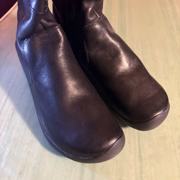 NEW Womens Keen Water Resistant Black Leather Bern Baby Bern Boots Size 9 - Picture 4 of 9